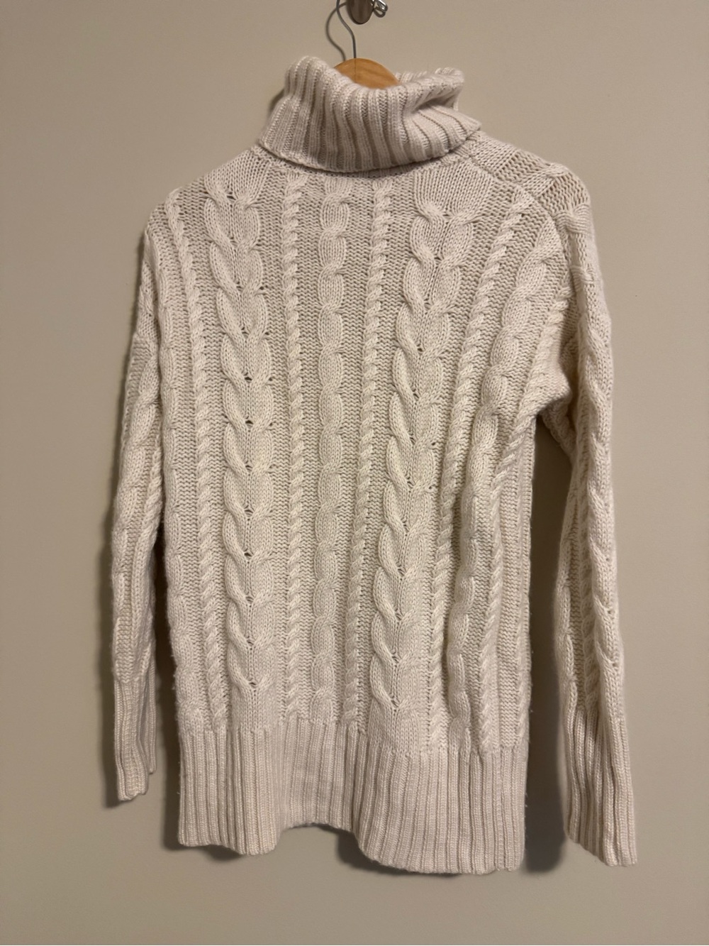 Banana Republic Cream/Off White Cable-Knit Turtleneck Sweater - Picture 7 of 8